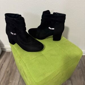 Elegant Black Ankle Boots